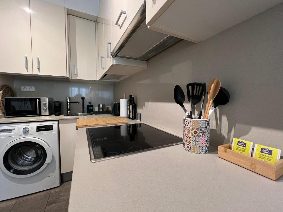 Cozy Apartment Well-Located In Terrassa, Barcelona Bagian luar foto